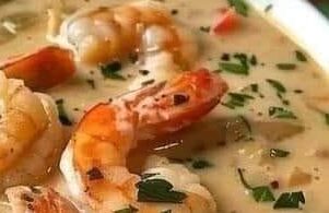 Best Recipe for Tasty Seafood Soup with Crab and Shrimp