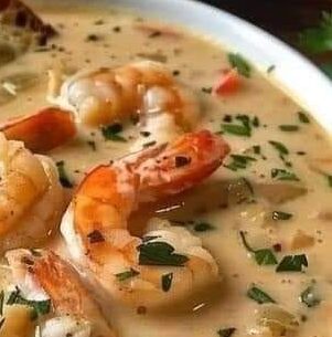 Best Recipe for Tasty Seafood Soup with Crab and Shrimp